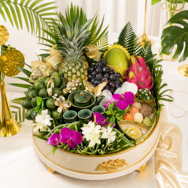 Mâm quả phong cách tropical luxe